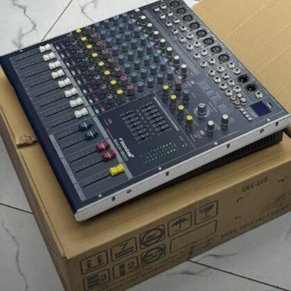 ProductSoundcraft SMX-800 8-Channel Professional Audio Mixer